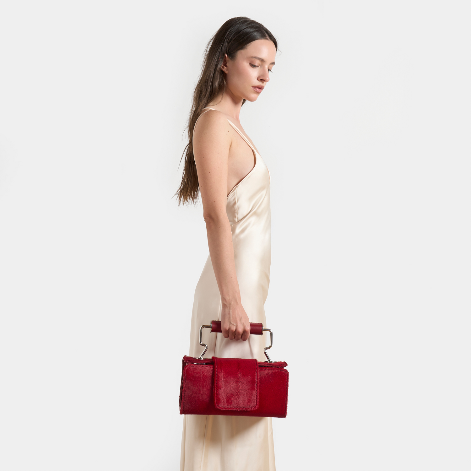 p21-leather-bag-blu_stander-indossato1